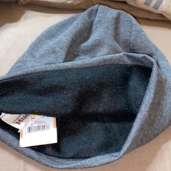 4/$10 item🤑 NWT MUDD Grey black lined skull embellished beanie hat biker cap - Picture 4 of 4